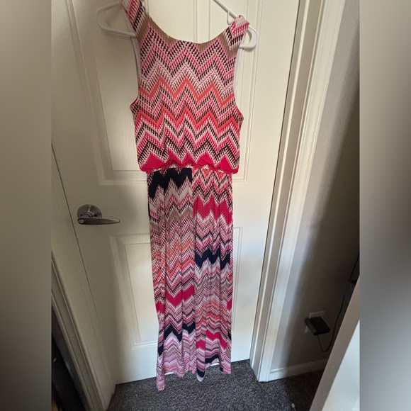Three Pink Hearts Maxi Dress - Picture 3 of 5